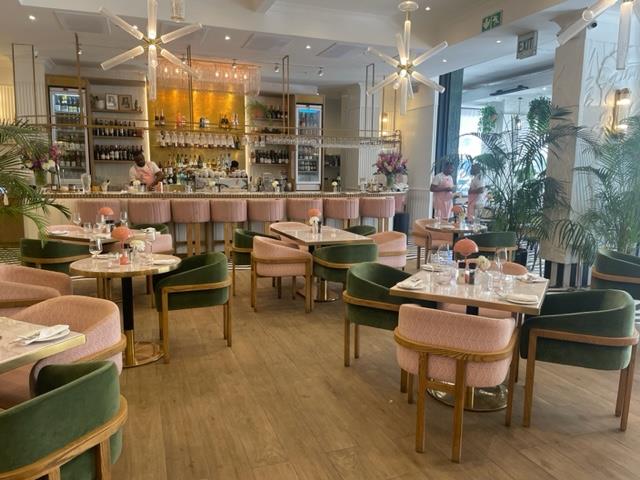 2 Bedroom Property for Sale in Sea Point Western Cape